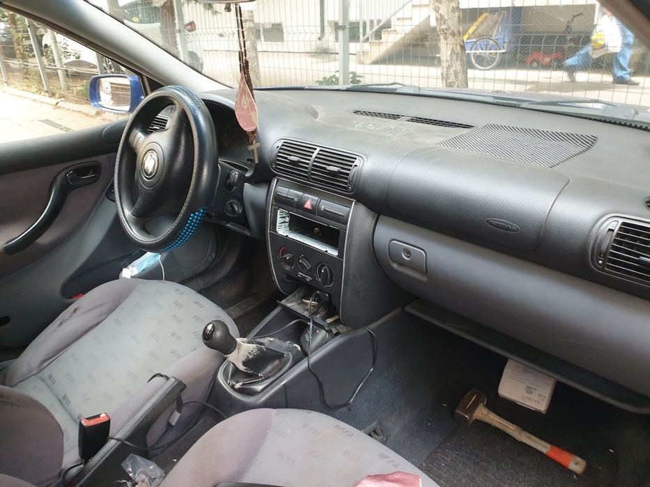 Seat leon  1.4 benzina sau dezmembrez