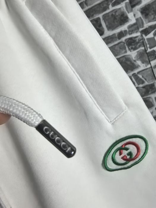 GG  къси панталони