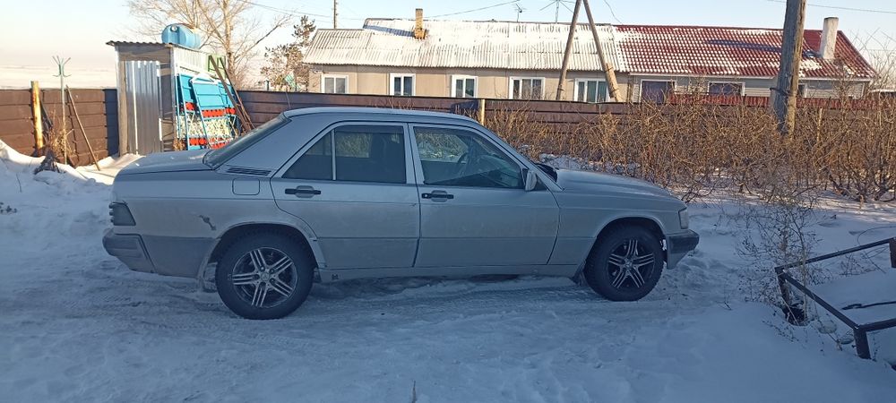 Мерседес Бенц продаю