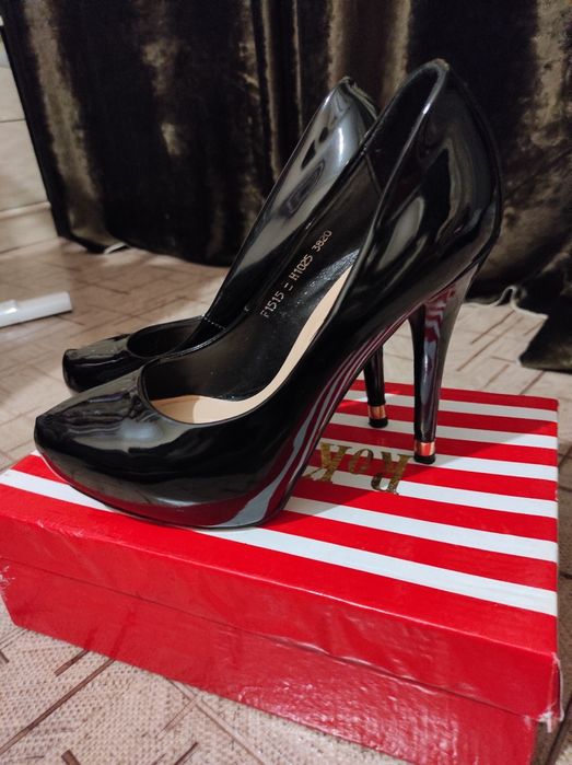 Женская обувь разное