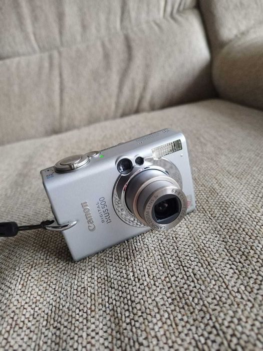 Canon Ixus 500 Camera foto/video digitala vintage Functionala