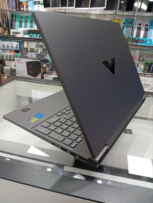 HP VICTUS 15.6 FHD IPS 144Hz i5-13420H DDR4 8GB SSD 512GB RTX 3050 6GB