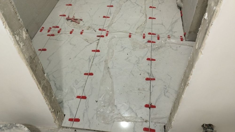 Кафельшик, плиточник