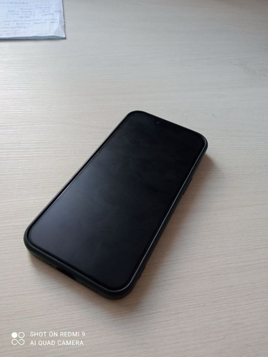 iPhone 13.