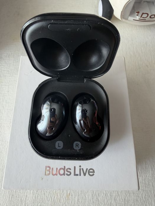 Наушники самсунг Buds live
