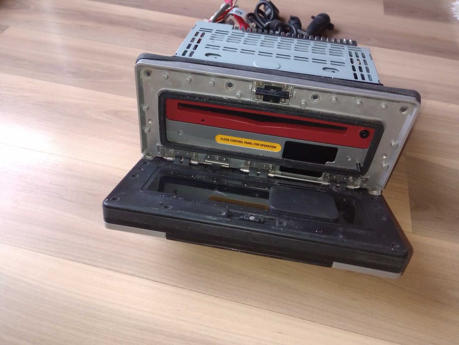 Радио за кола и лодка кларион