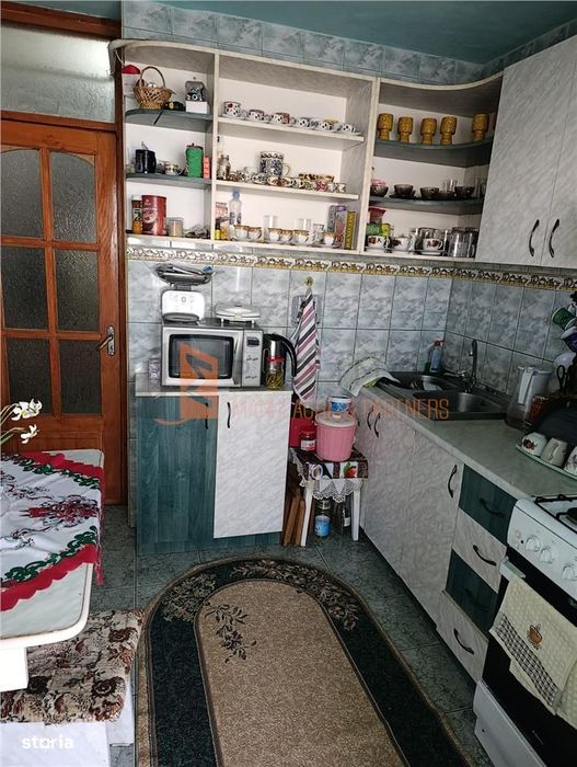 Apartament 3 camere cf 1 decomandat zona Dorobanti 1