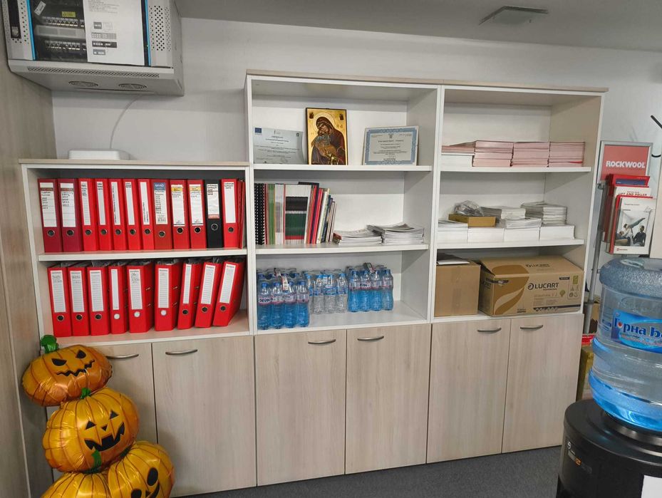 Шкаф за дома или офиса