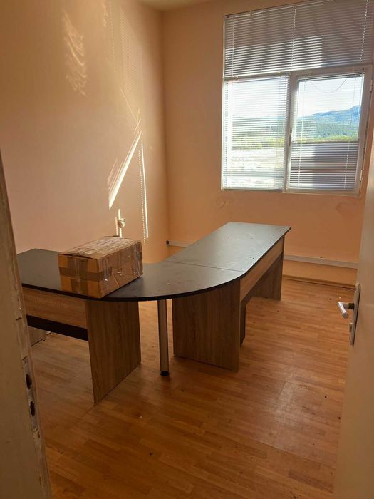 Продава се Промишлена сграда в Казанлък - 16466 кв.м за 93 €/кв.м - Снимка #4