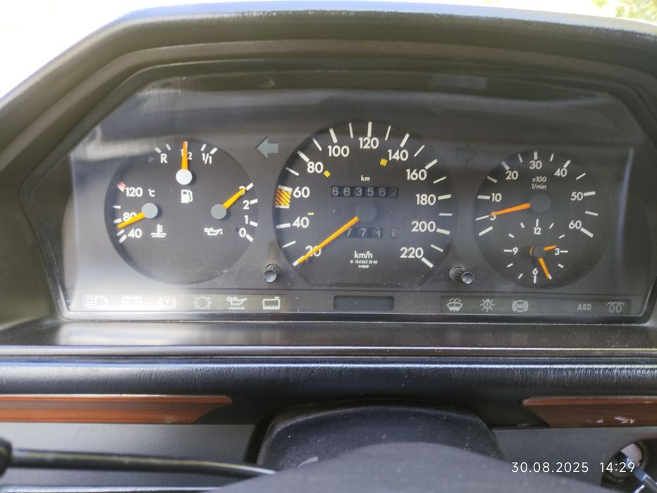 Продаётся Мерседес 124