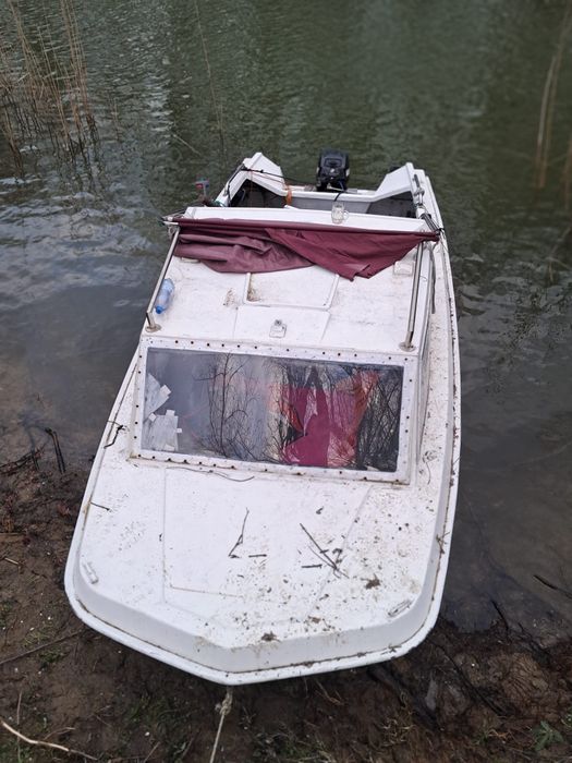 Ansamblu BARCA CABINATA și PERIDOC înmatriculat