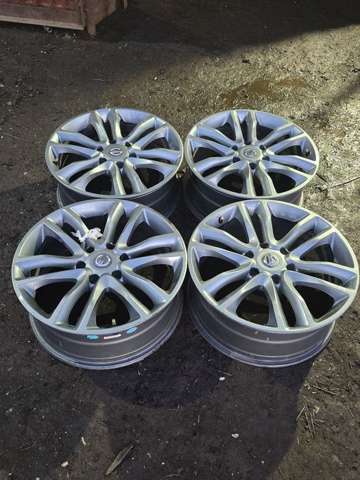 Диски R20, 6х139.7, 2 диска с трещинами