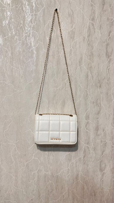 Продам разные одежды каждые по 1000