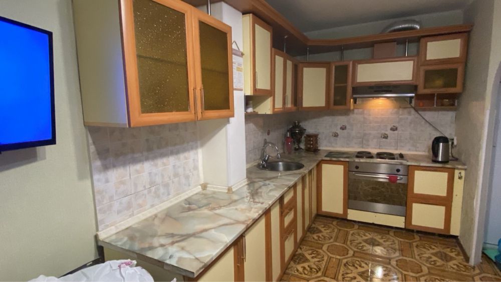 Продается кухонный гарнитур