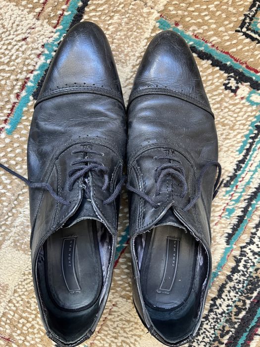 Vand pantofi si mocasini purtati rar , marimea 43 - 44.