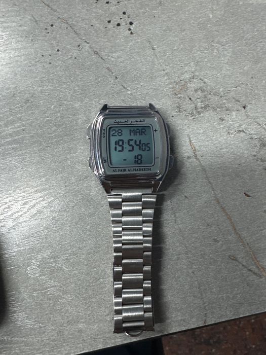 Часы Al Fajr Al Hadeeth