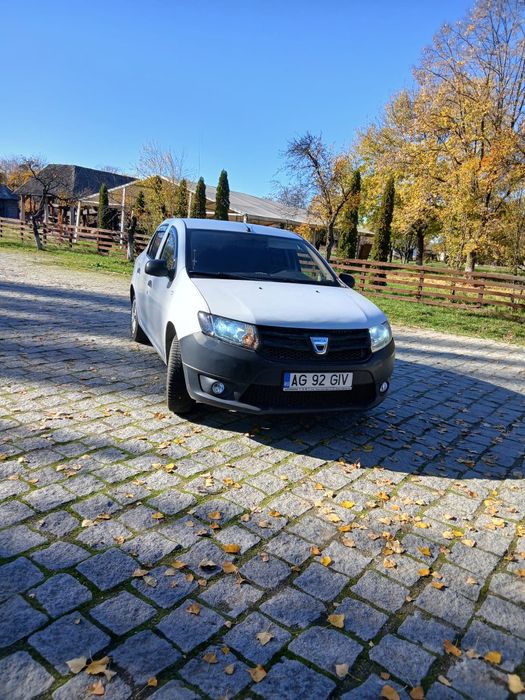 Vând logan 2016modelul standard .1.2 benzina