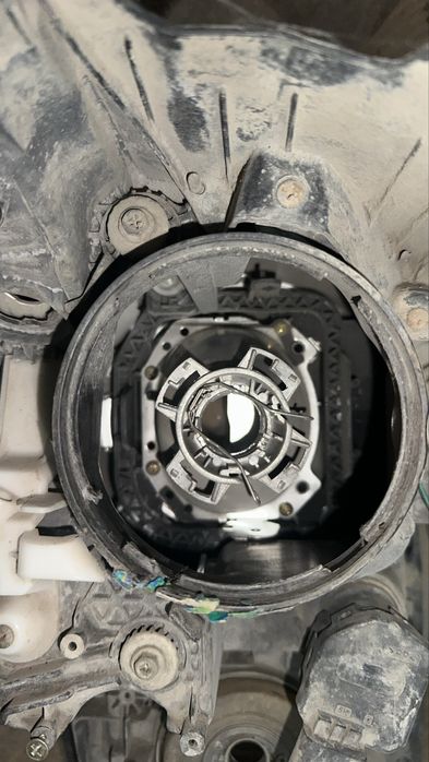 Фары LC200 правая