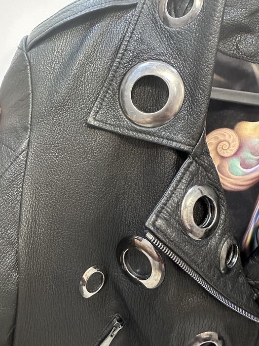 Продам куртку крупнозернистая натуральная кожа. Турция