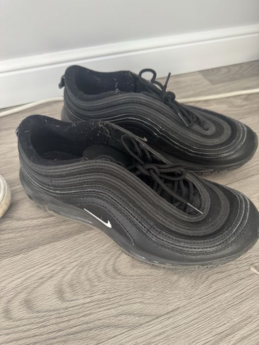 Продам кроссовки