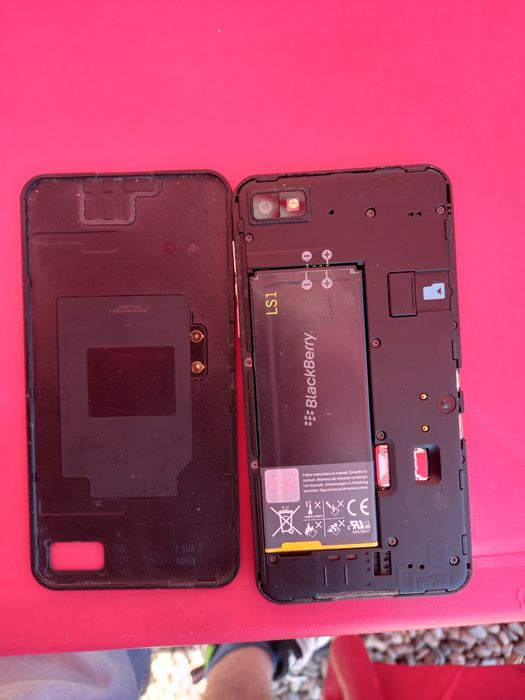 Vând telefon BlackBerry Z10 funcțional sau piese