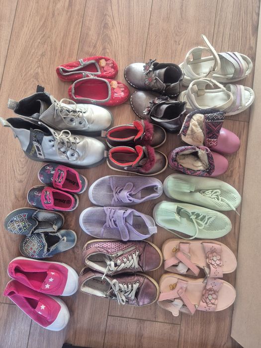 Детская обувь для девочки.