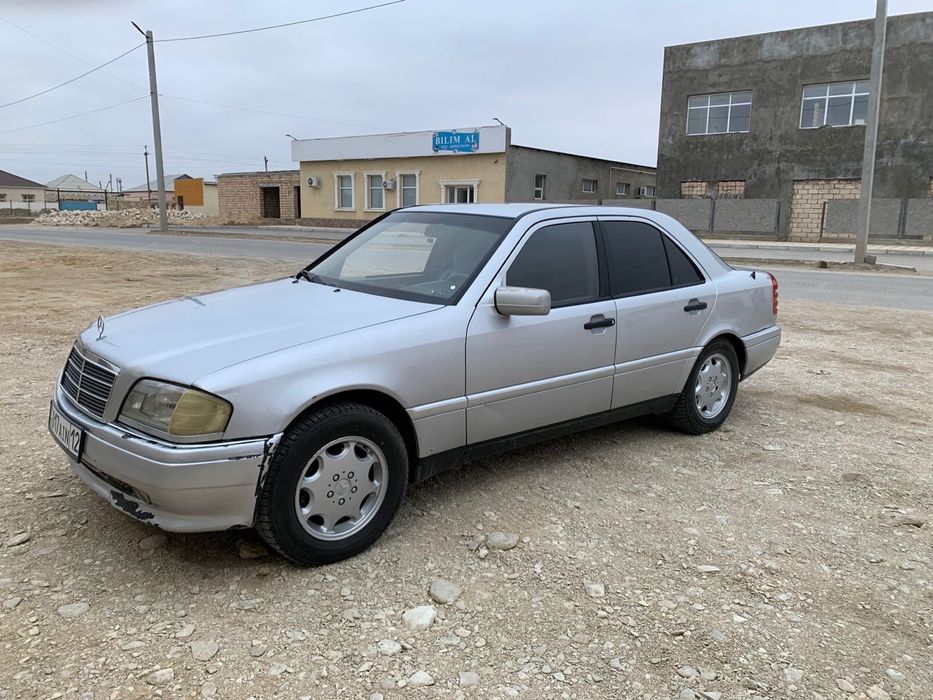 Продается машина Mersedes C 180