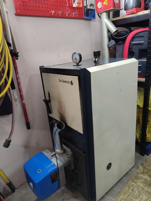 Котле за пелети De Dietrich + горелка Ferroli и шнек Lamborghini