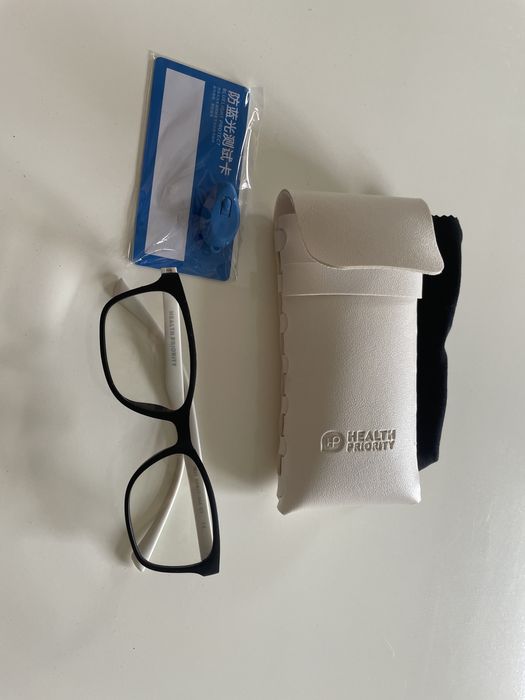 Графеновые лечебные очки