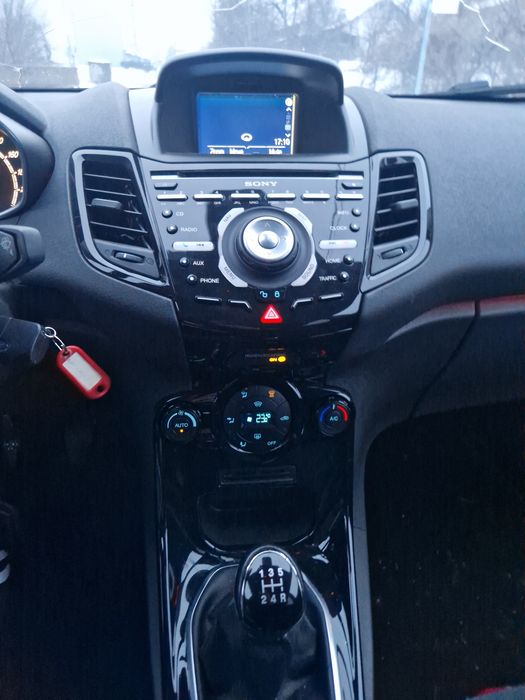 Ford  Fiesta  1.6 TDCI  Titanium