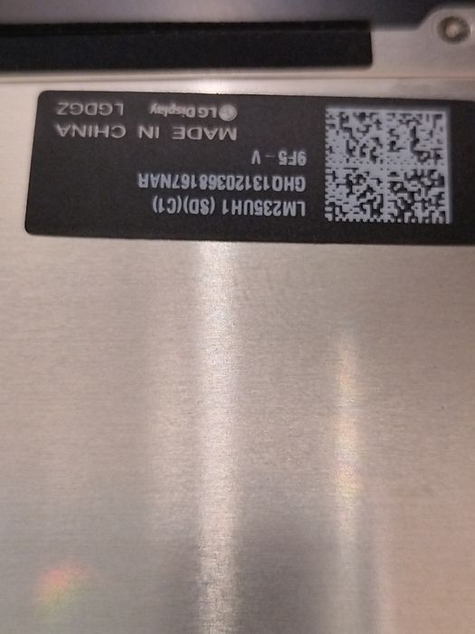 Dezmembrez Apple model A2438 display și carcasa este ok