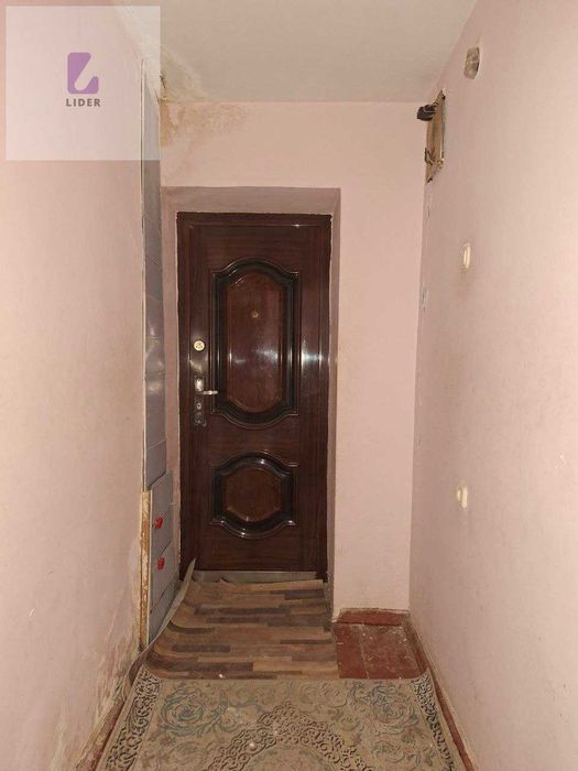 1 ком. переделанная в 2х ком. на 2 этаже в кирпичном доме