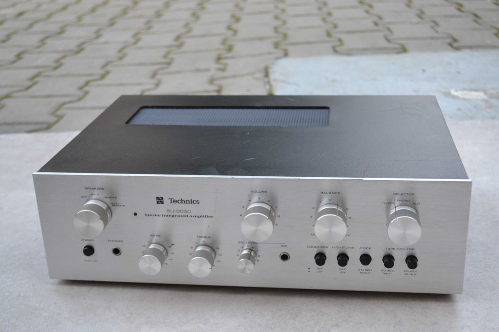 Amplificator Technics SU 3050