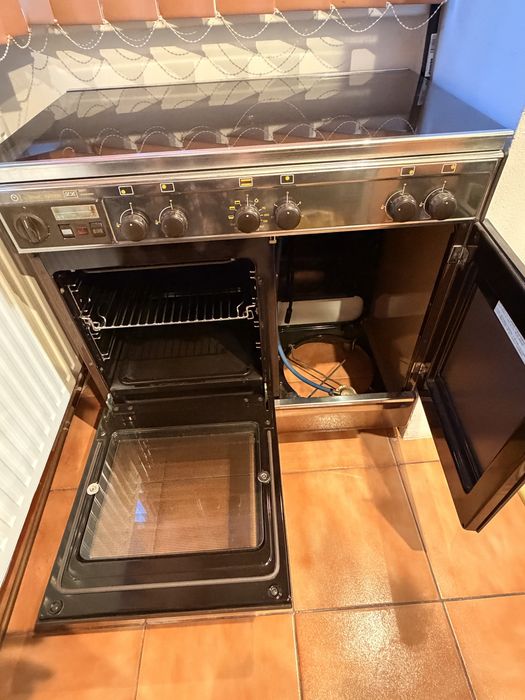 Aragaz italian Technogas tip Range Cooker – gaz/butelie + electric, cuptor, stare impecabilă