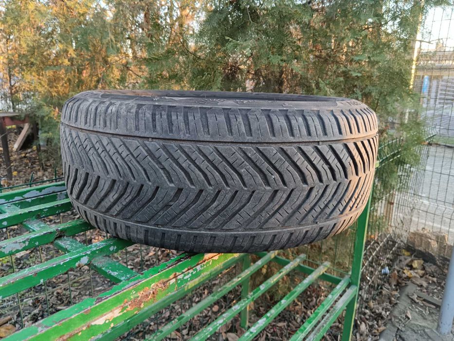 Urgent vând cauciuc 225/50/R17