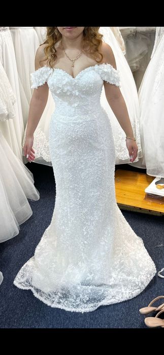 Rochie mireasa. Rochia este ajustabila pe corset , eu am 156 înălțimea