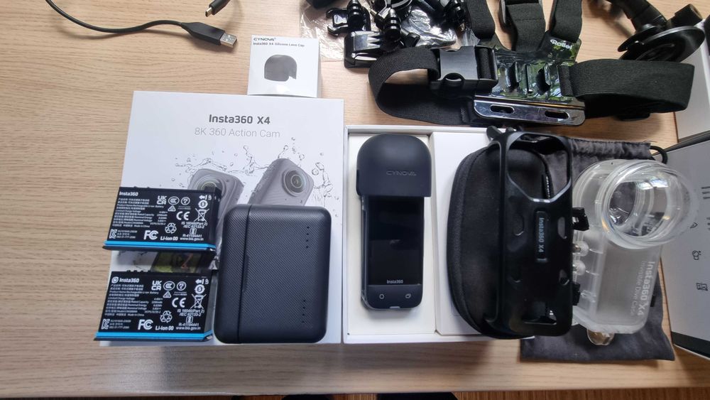 Insta360 X4 originala + 2 baterii + Carcasa Subacvatica + multe accesorii