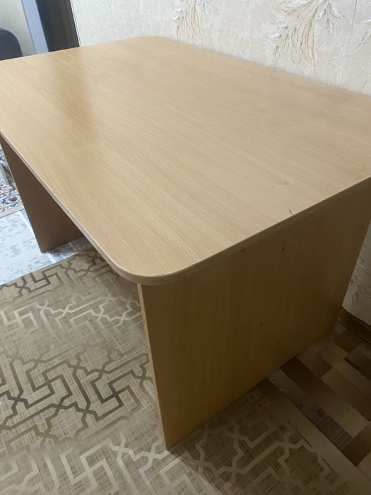 Продам хороший стол