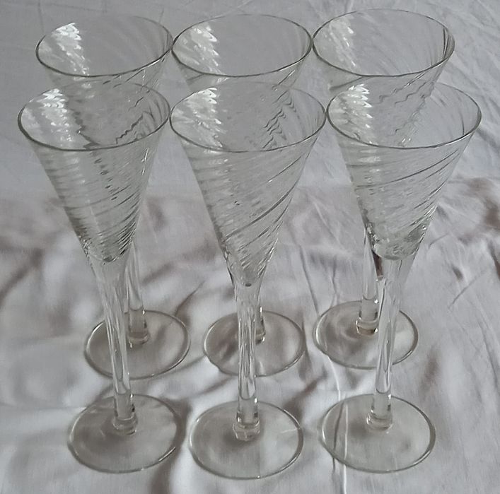 Set 6 pahare din sticla pentru diferite ocazii