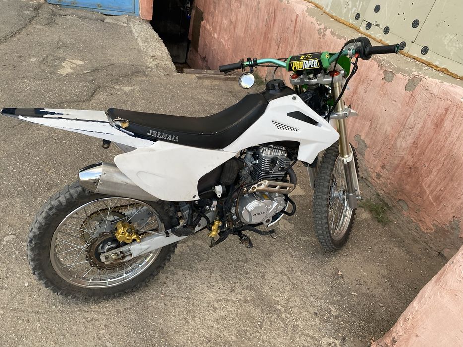 Продам эндуро 300 обмен от 16 айфона