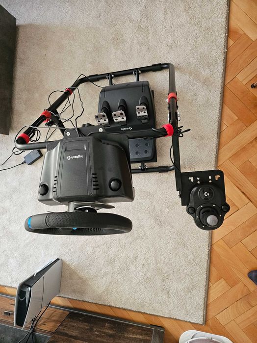 Volan gaming Logitech G29 Driving Force cu shifter și pedale