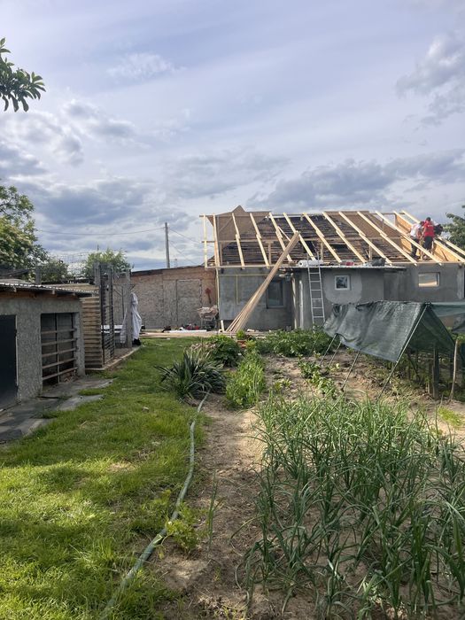 Reparati velux cosuri tabla dulgherie jgheaburi dolii coame