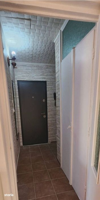 Garsonieră de închiriat, balcon și mobilată