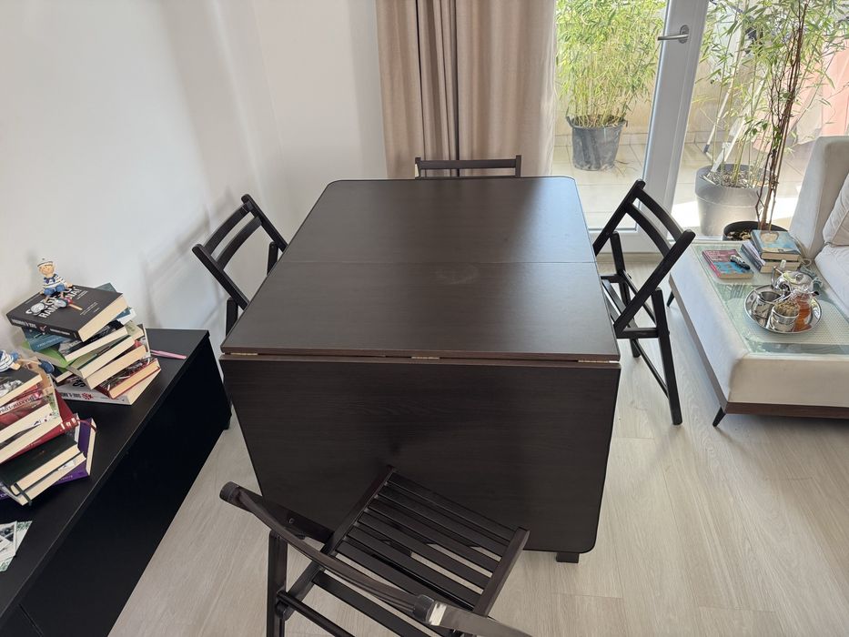 Masa extensibila + 4 scaune
