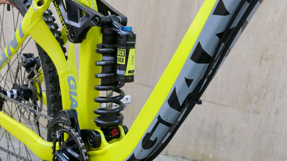 Giant Glory 2 DownHill, Boxxer RC, DT Swiss 350, FR630, XT