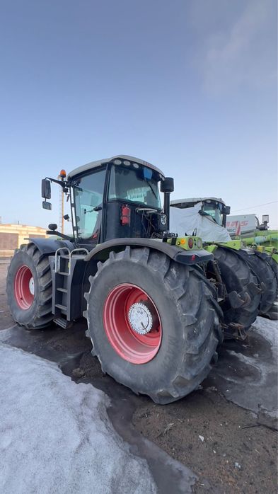 Трактор xerion 3800,