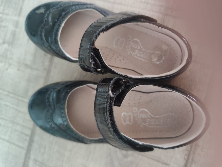 Pantofi elegant pentru fete, marimea 28, piele laciuta