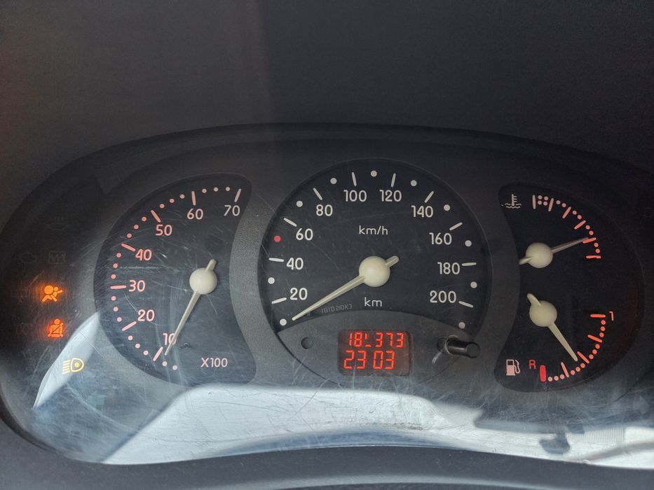 1.2 Рено Клио II - 99г.