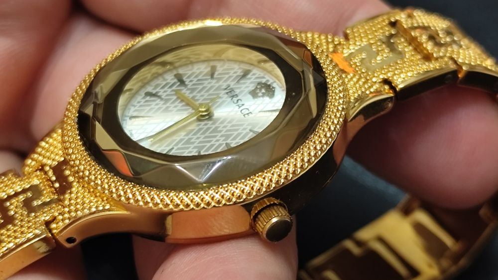 VERSACE Gold / Дамски Часовник
