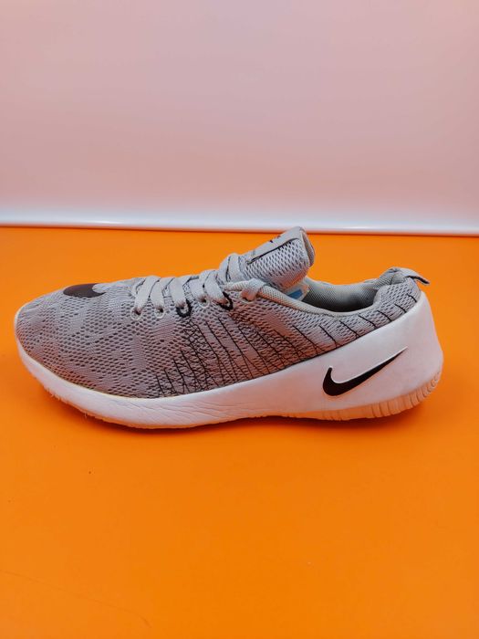 Nike номер 43 Оригинални мъжки маратонки